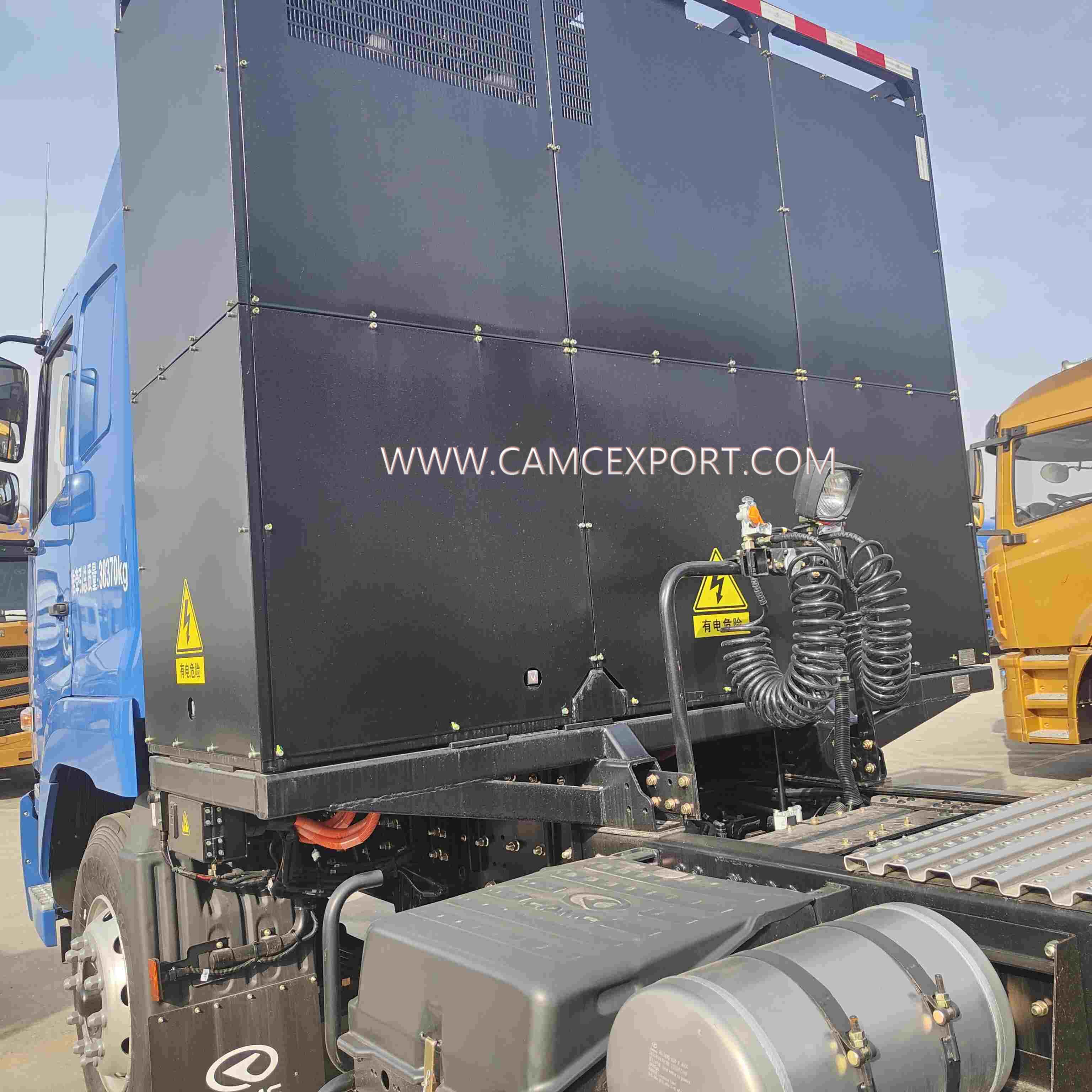 M5 6 × 4 electric tractor1 Máy kéo điện M5 6×41