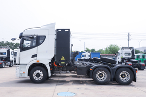 Lái xe năng lượng điện M7 Xe mới Tải trọng hạng nặng của xe đầu kéo Ev/điện