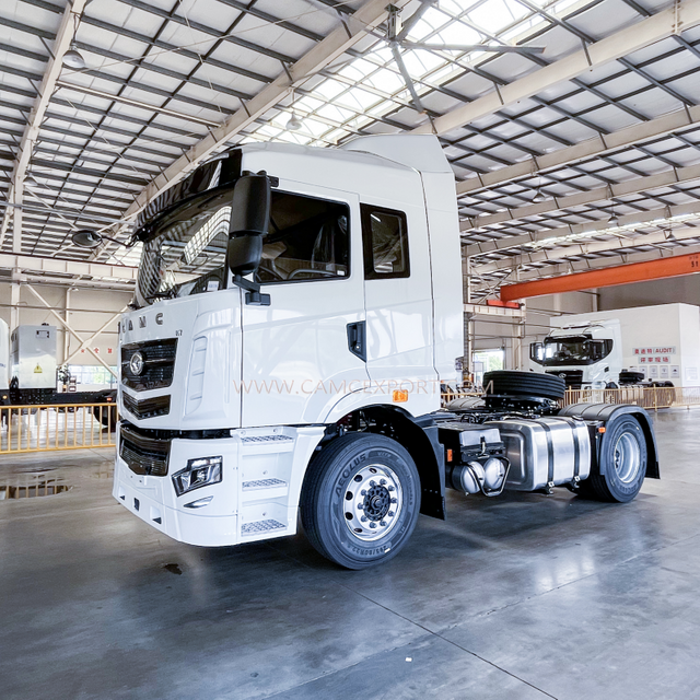 Tiêu thụ năng lượng thấp 4*2 Xe máy kéo chạy bằng động cơ diesel