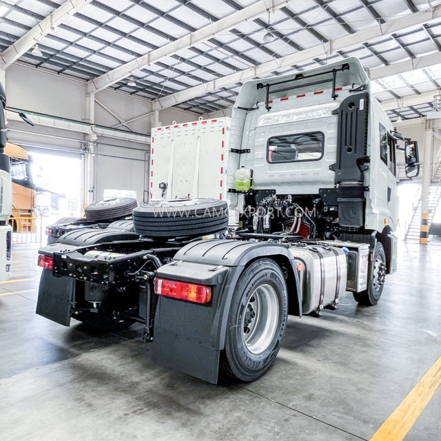 Để vận chuyển hàng hóa diesel 4*2 xe máy kéo