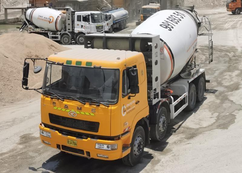 Xe trộn bê tông 10 mét khối